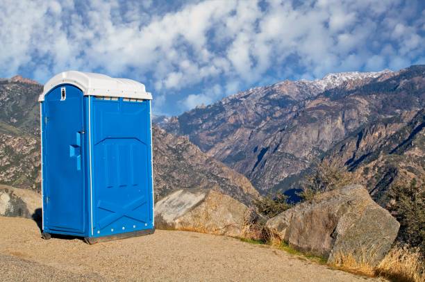 Porta potty delivery and setup in Falls Church, VA